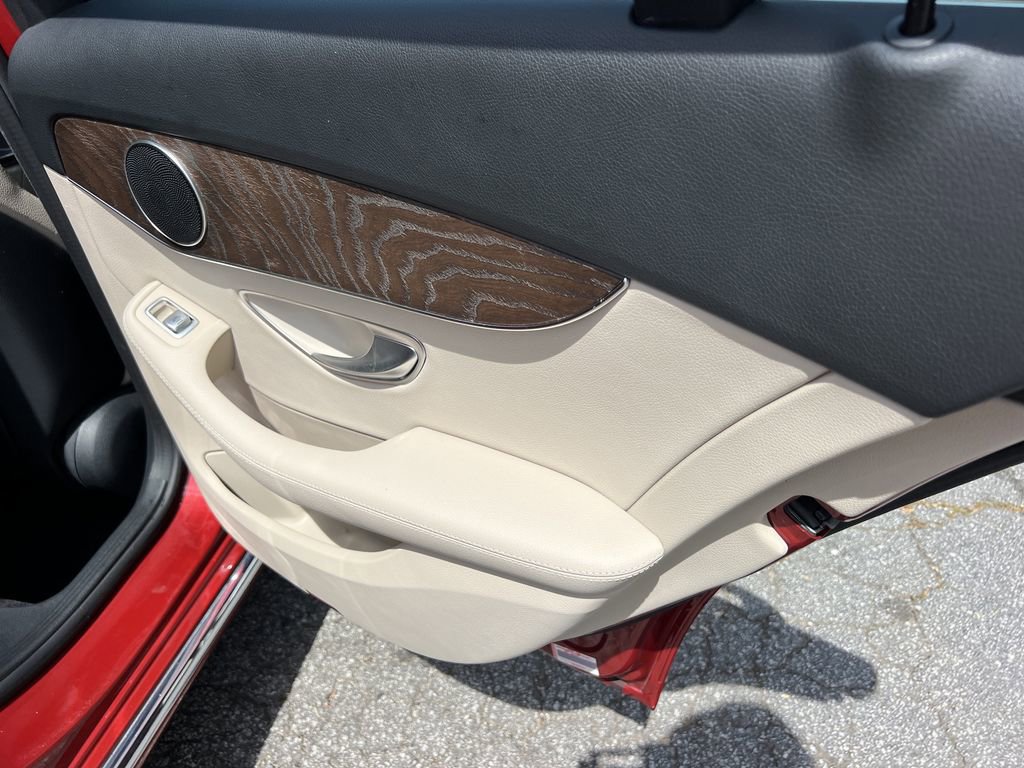 2018 Mercedes-Benz C 300 Sedan