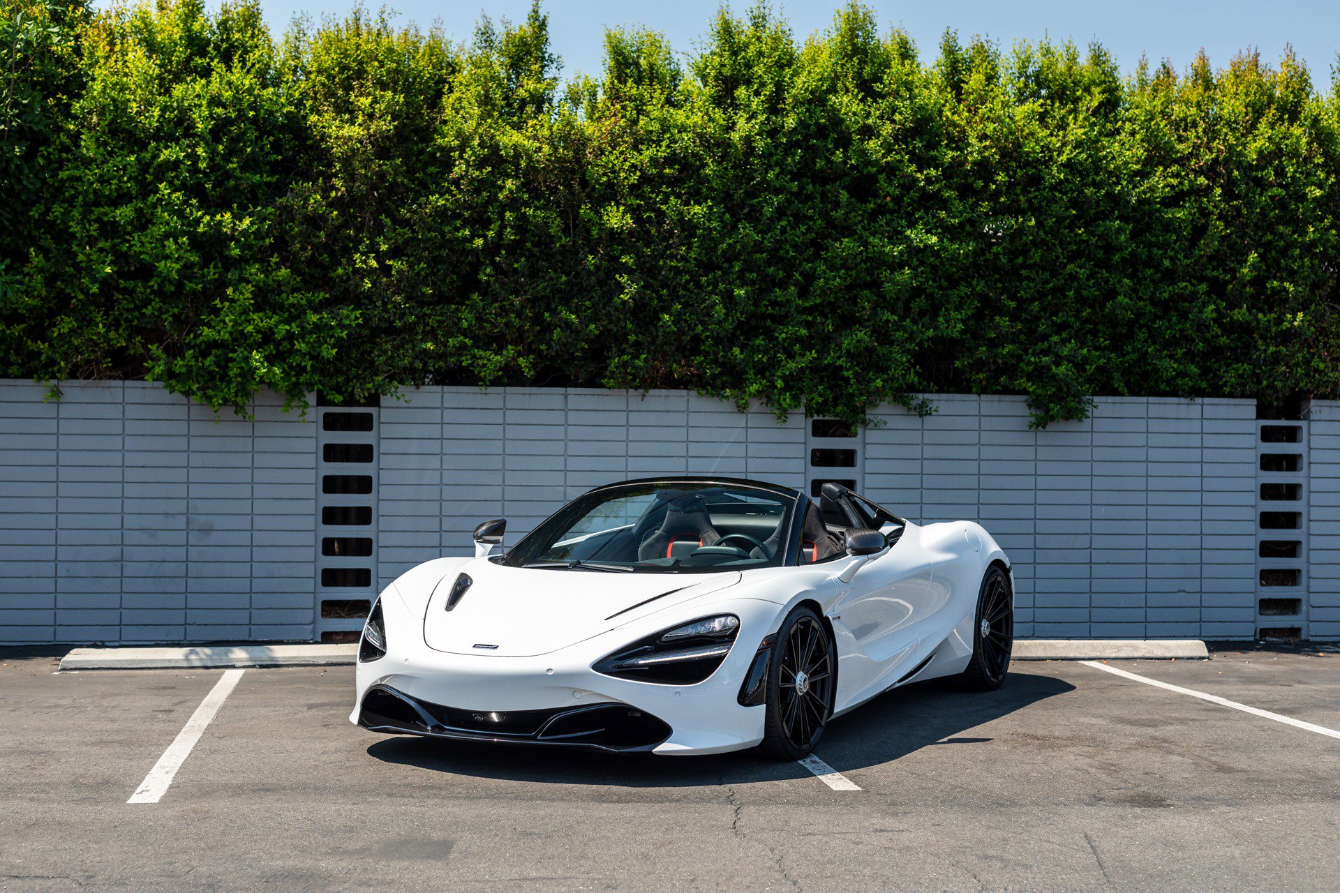 Used 2020 McLaren 720S Performance photo 34