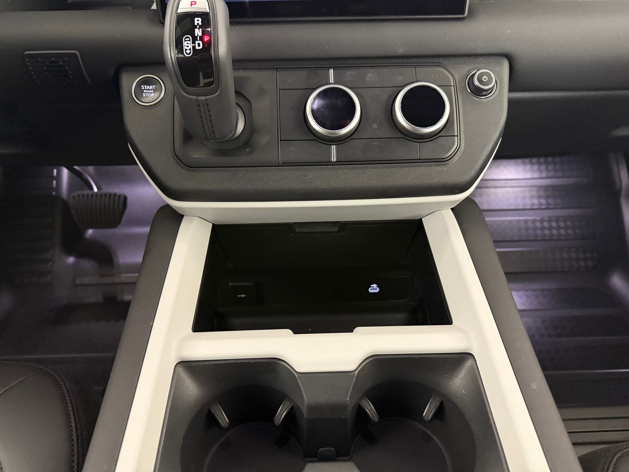 2025 Land Rover Defender 110 S