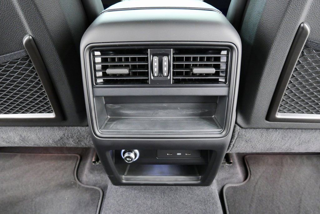 2025 Porsche Cayenne GTS