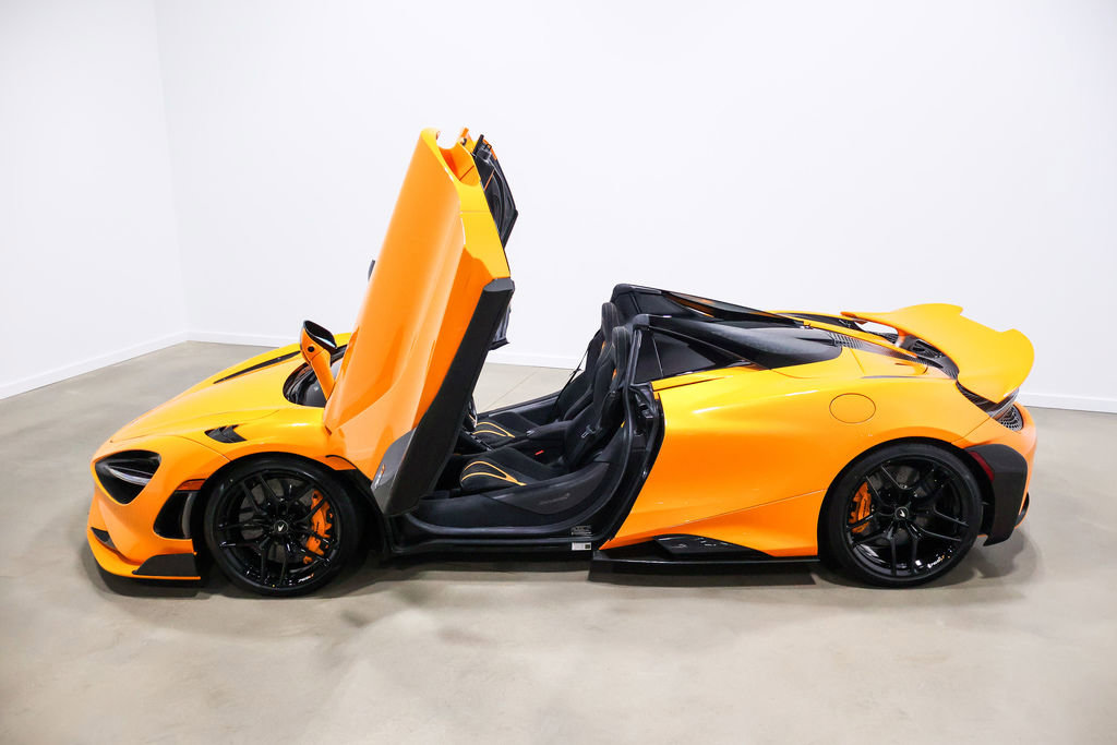 Used 2022 McLaren 765LT photo 11