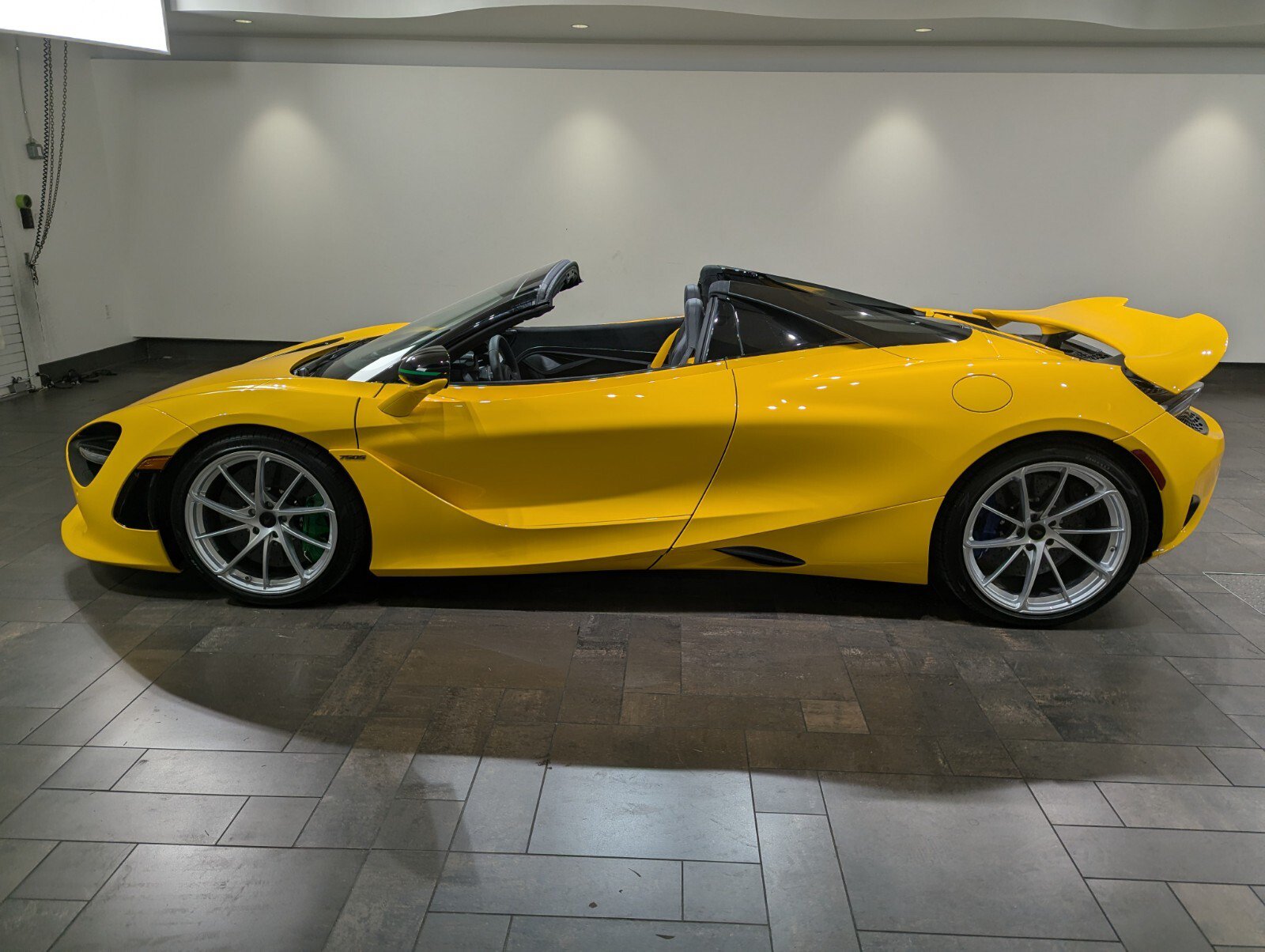 New 2026 McLaren 750S Spider photo 3