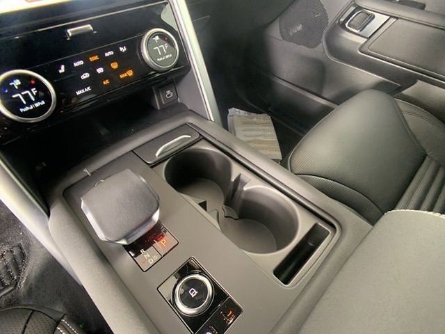 2025 Land Rover Discovery Dynamic SE