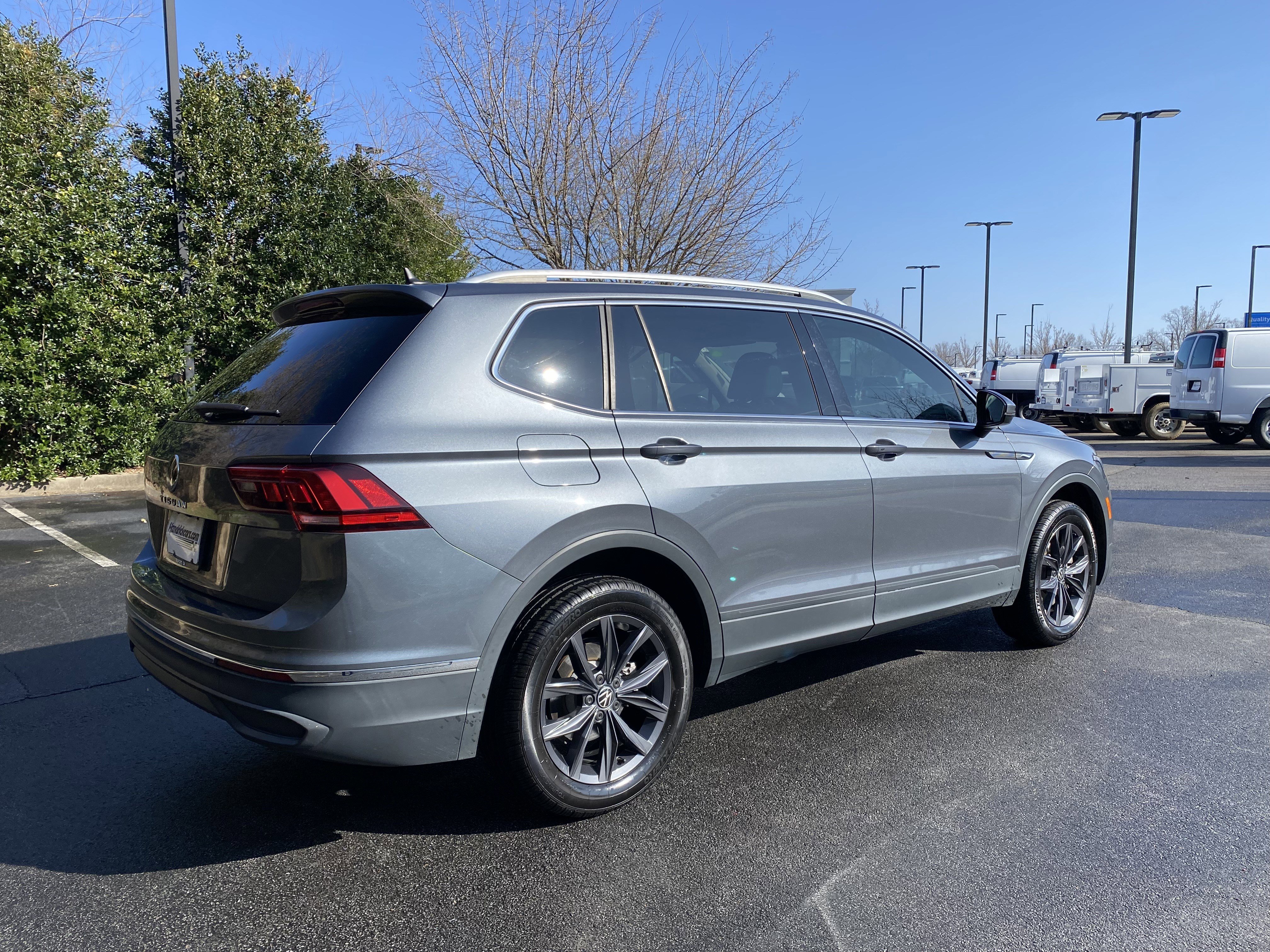 2022 Volkswagen Tiguan SE