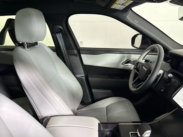 2026 Land Rover Range Rover Velar Dynamic SE