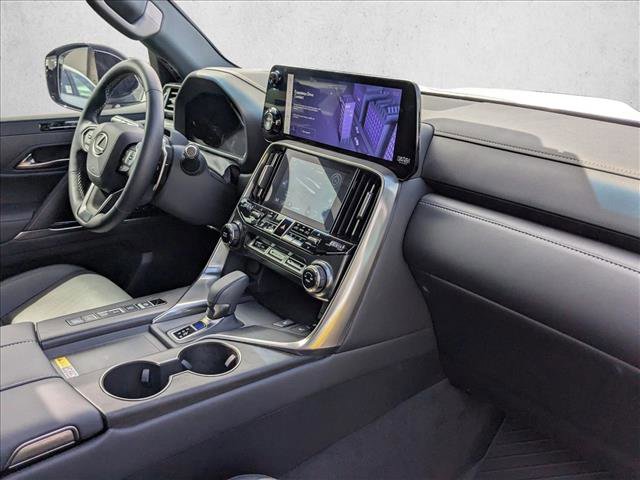 2025 Lexus LX 700h Overtrail