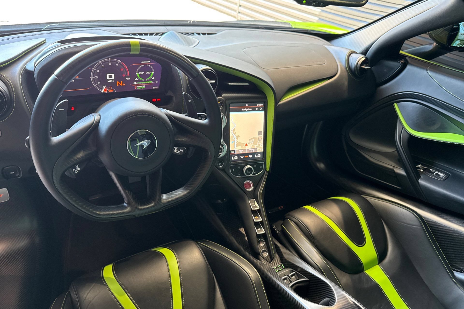 Used 2022 McLaren 765LT photo 6
