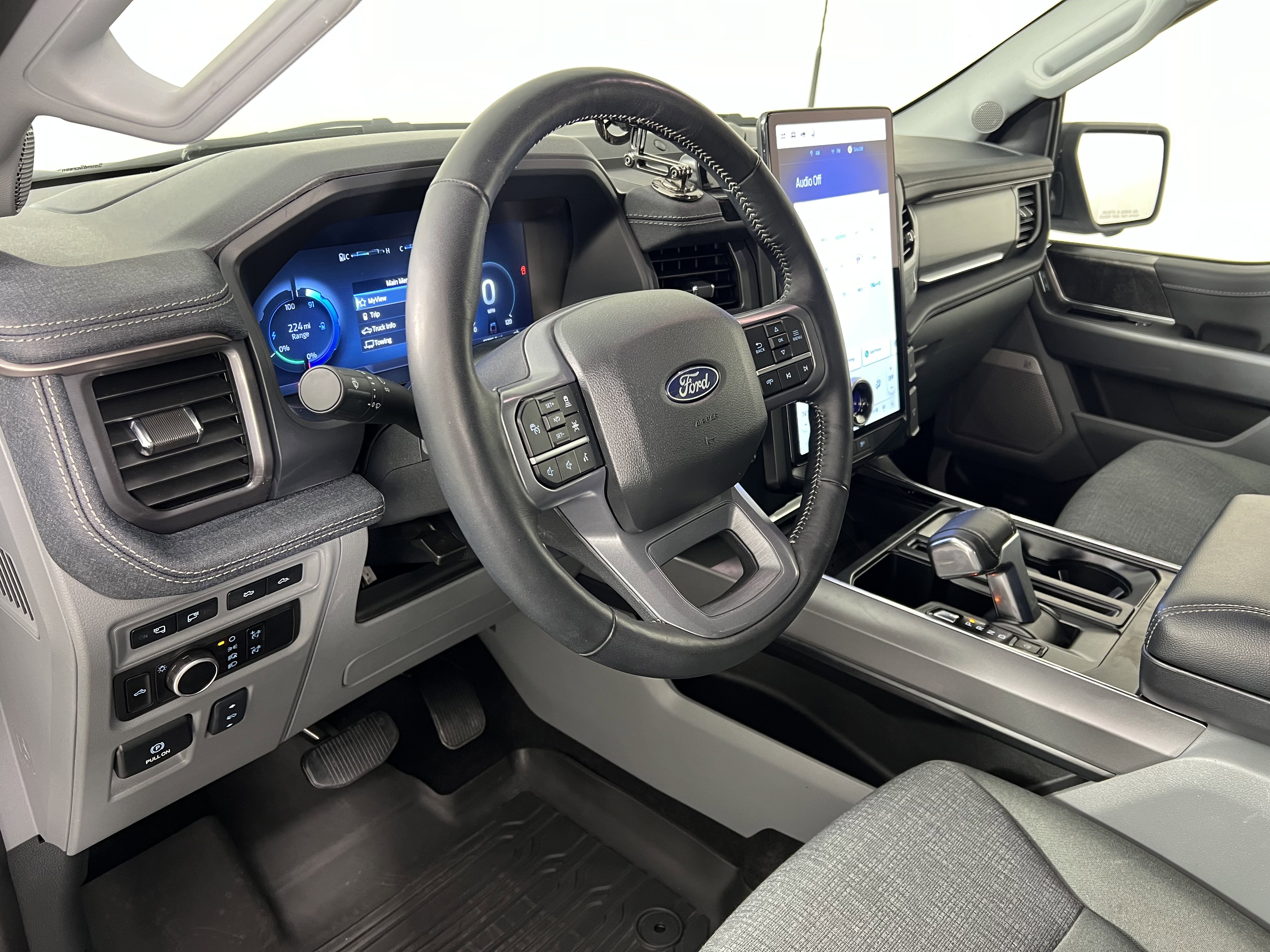 2024 Ford F150 Lightning Flash