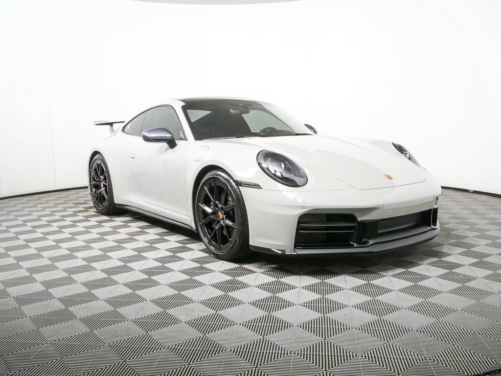 2025 Porsche 911 Carrera