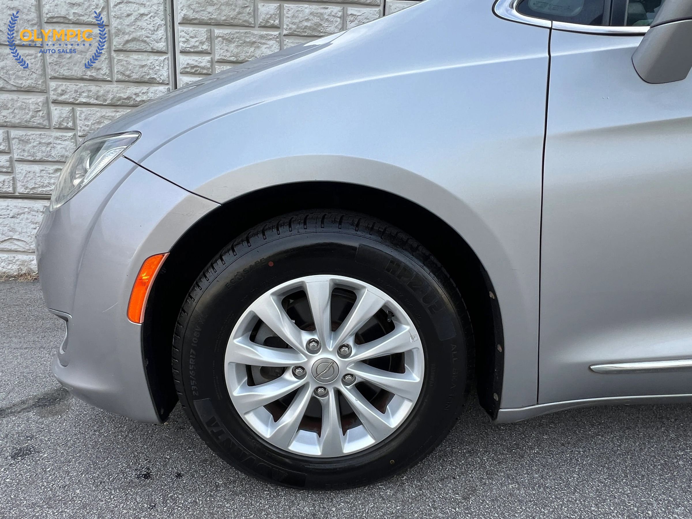 2017 Chrysler Pacifica Touring-L