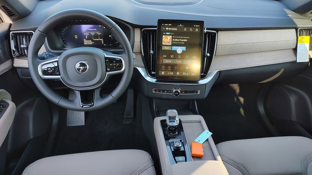 2026 Volvo Xc90 B6 Plus