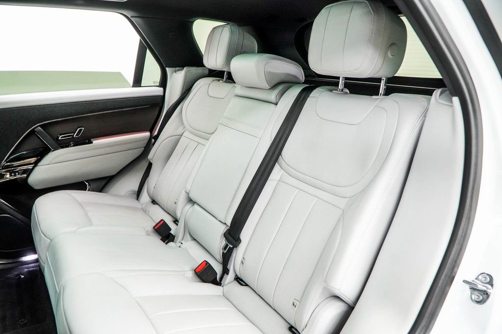 2023 Land Rover Range Rover Sport SE