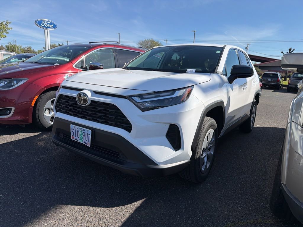 2023 Toyota RAV4 LE