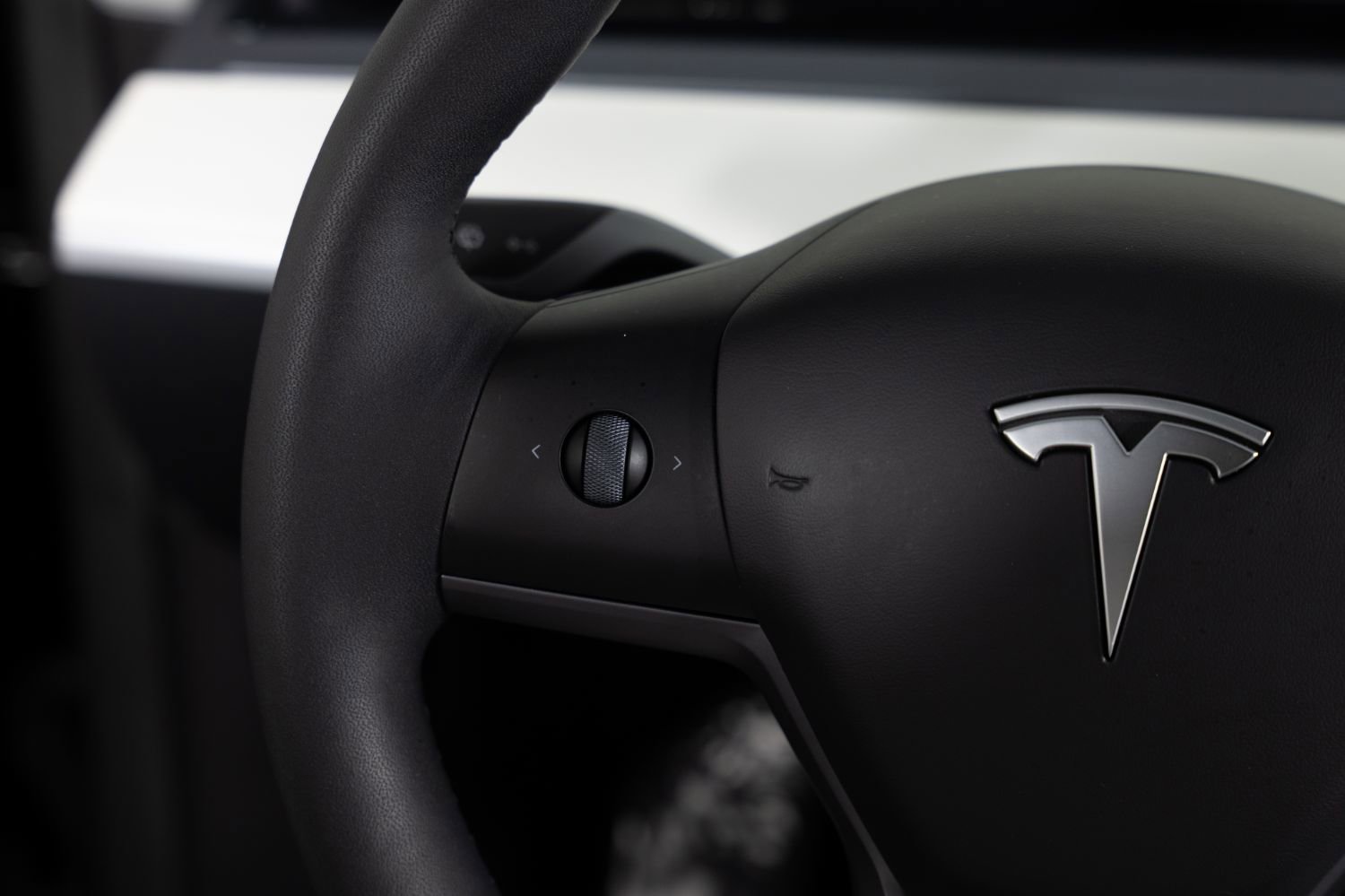 2024 Tesla Model Y Performance