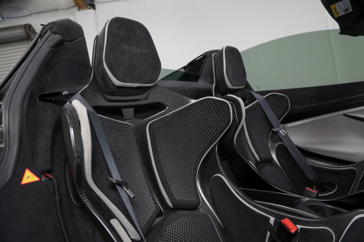 Used 2022 McLaren 765LT photo 2