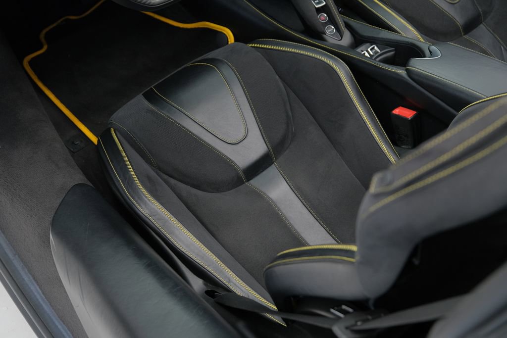 Used 2020 McLaren 720S Spider photo 27
