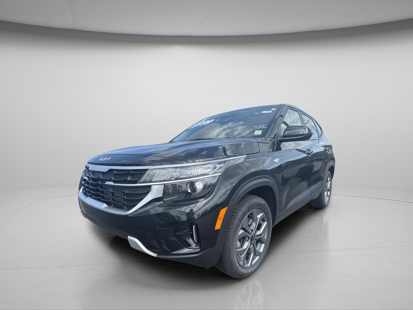 Used 2024 Kia Seltos LX