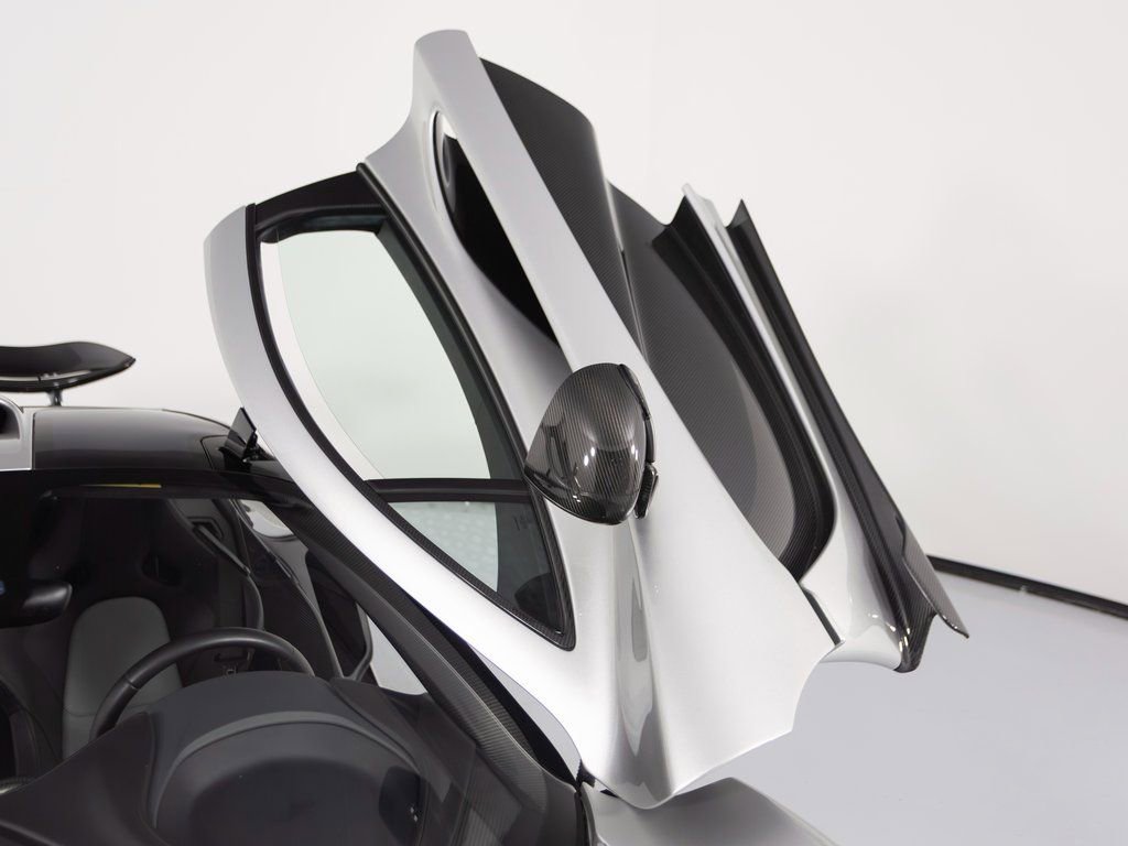 Used 2014 McLaren P1 photo 88