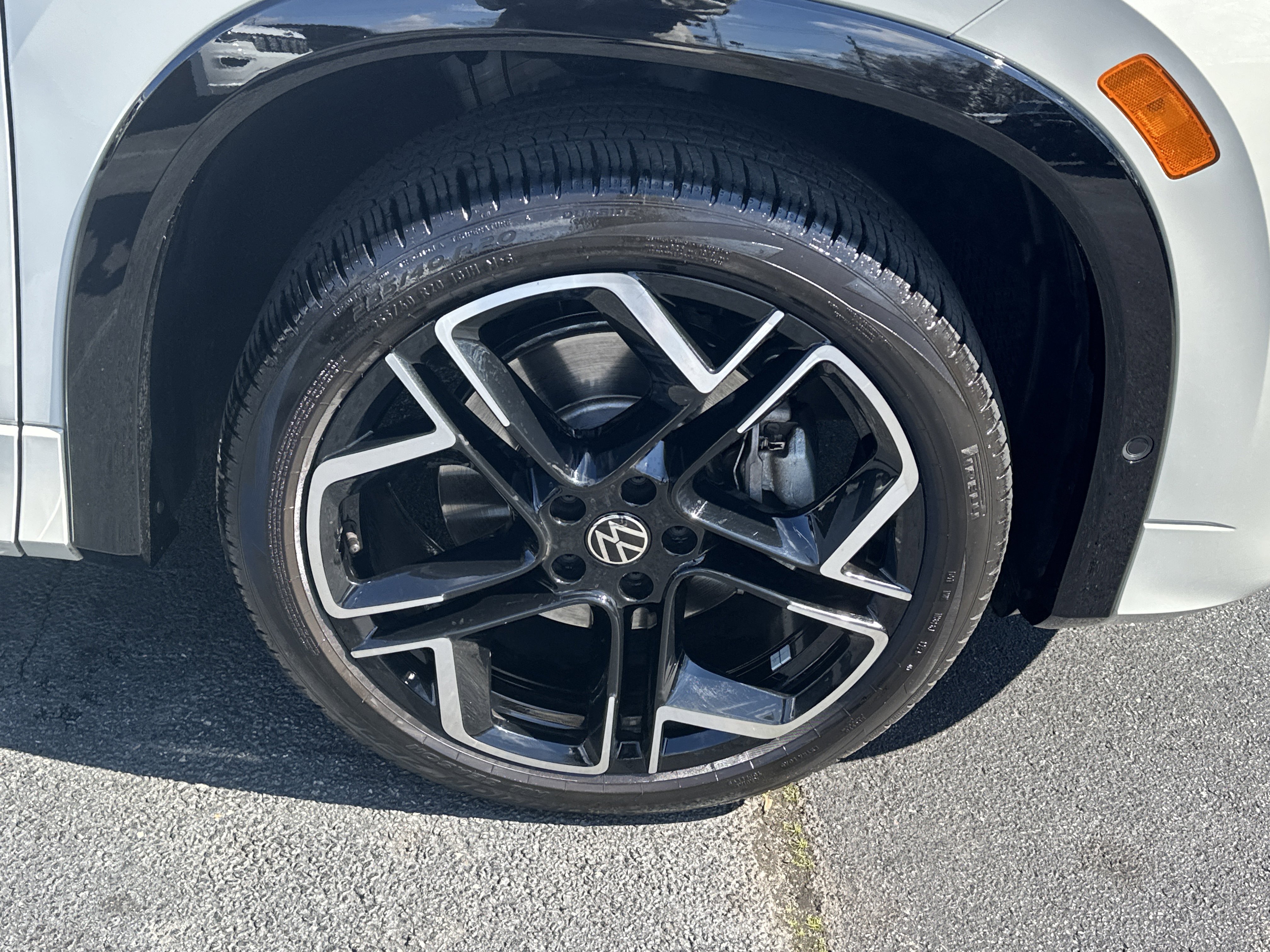 2025 Volkswagen Tiguan SEL R-Line