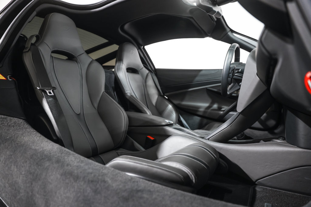 Used 2019 McLaren 720S Performance photo 22