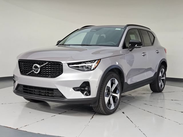 Used 2026 Volvo XC40 B5 Plus