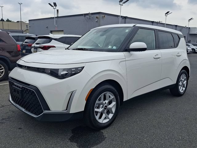 Used 2025 Kia Soul LX w/ LX Technology Package
