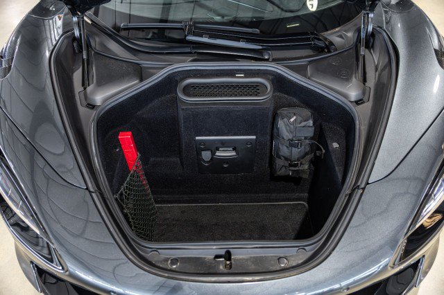 Used 2021 McLaren 720S Performance photo 28