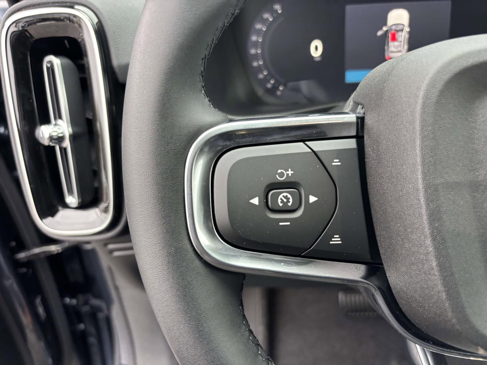 2026 Volvo Xc40 B5 Ultra