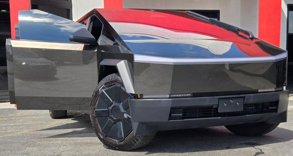 2024 Tesla Cybertruck AWD Crew Cab