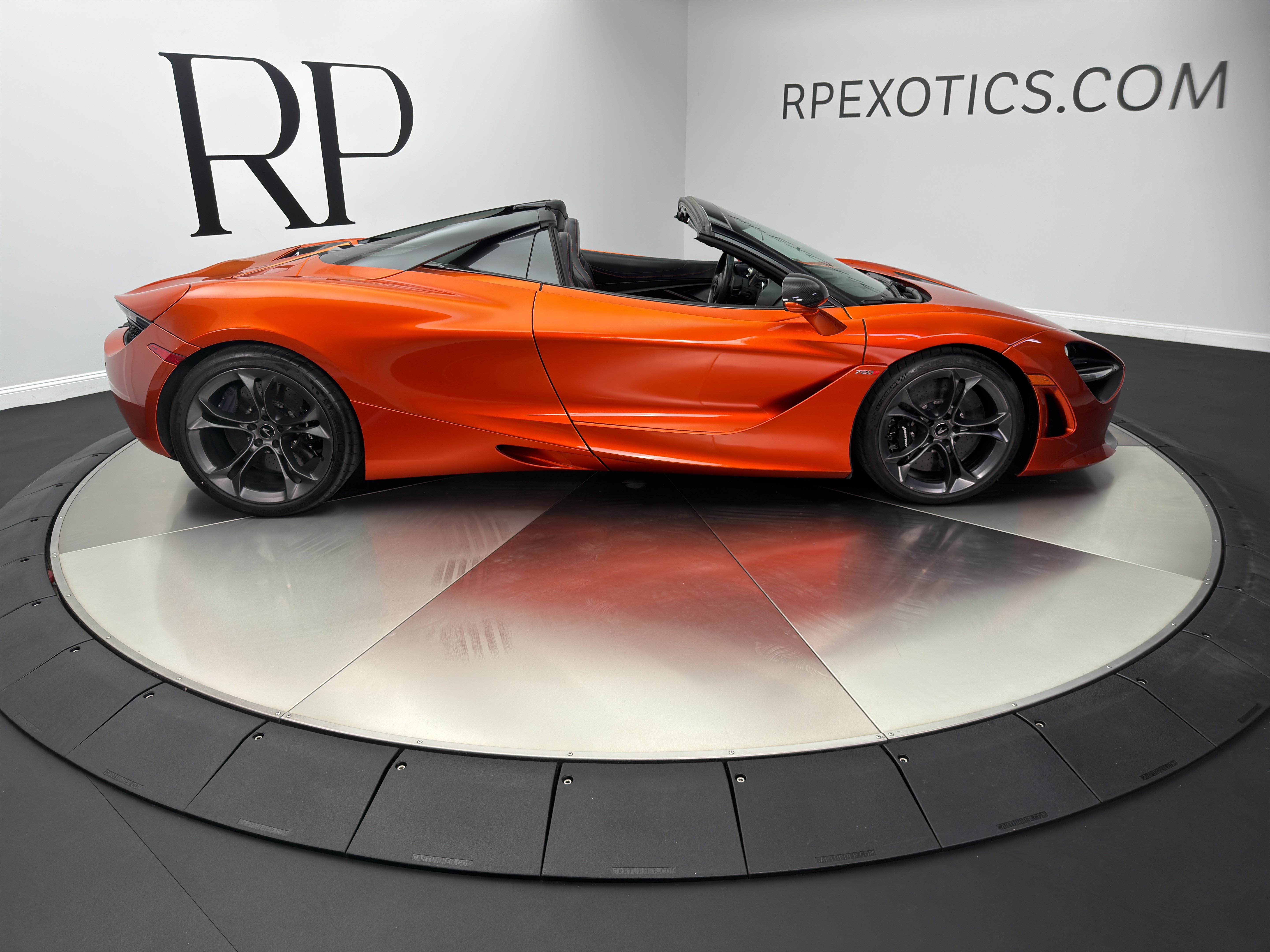 Used 2020 McLaren 720S Spider photo 7
