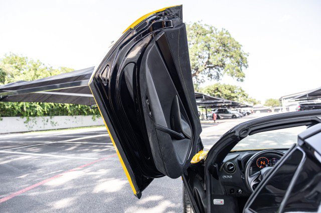Used 2021 McLaren 720S Performance photo 33