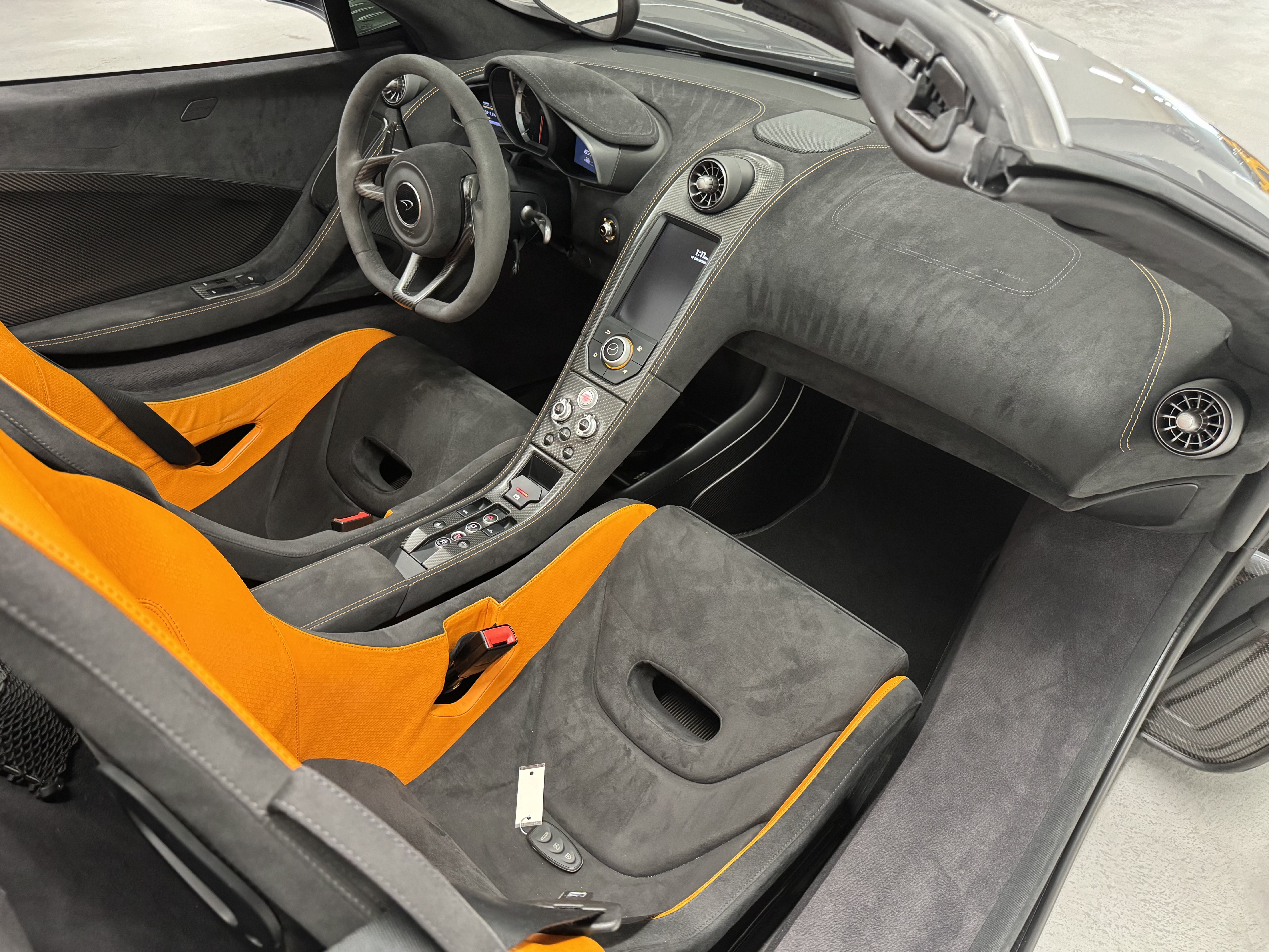 Used 2016 McLaren 675LT Spider 5