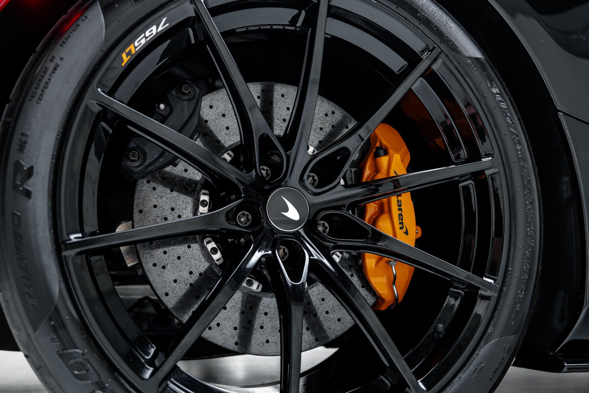 Used 2022 McLaren 765LT photo 48
