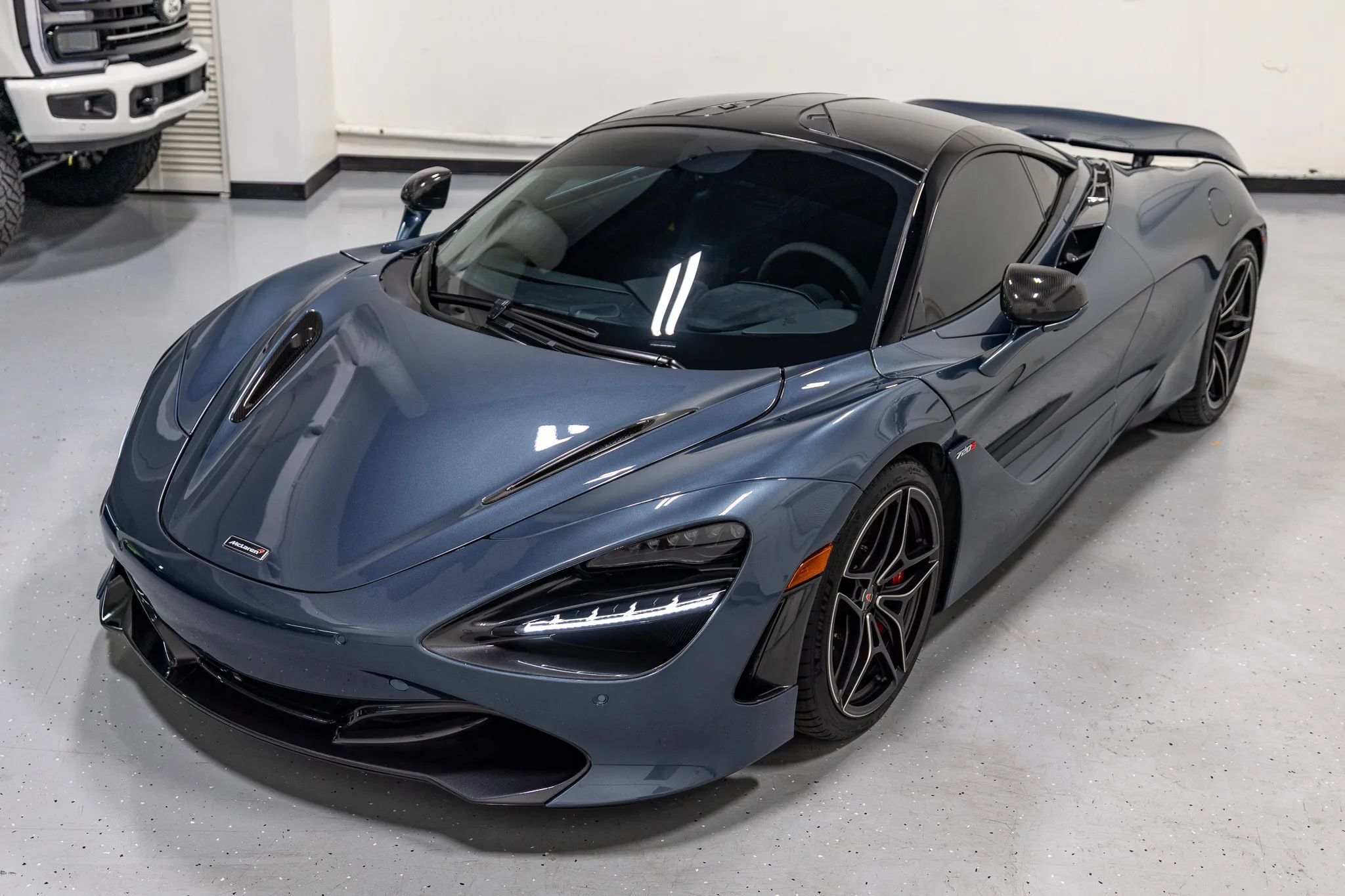 Used 2018 McLaren 720S Performance photo 9