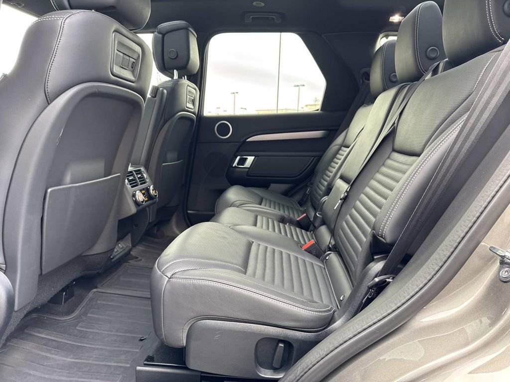 2025 Land Rover Discovery Dynamic SE