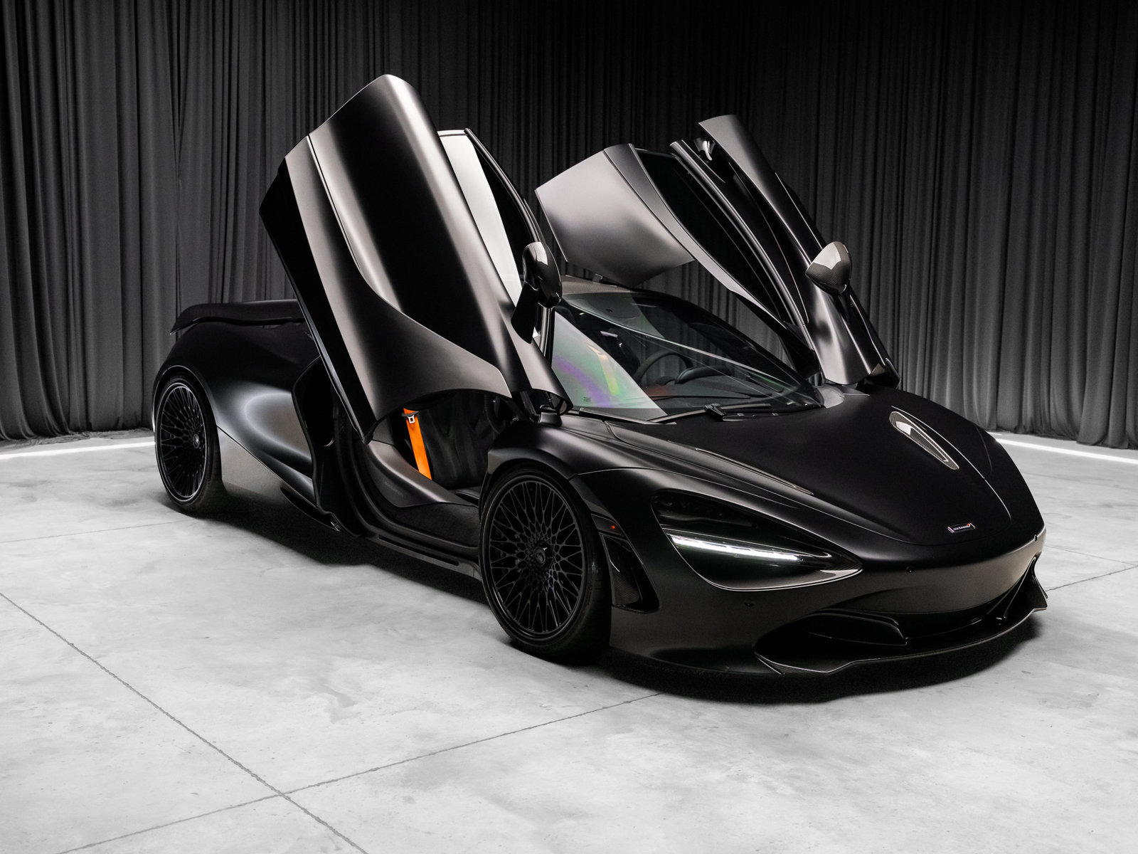 Used 2018 McLaren 720S photo 38