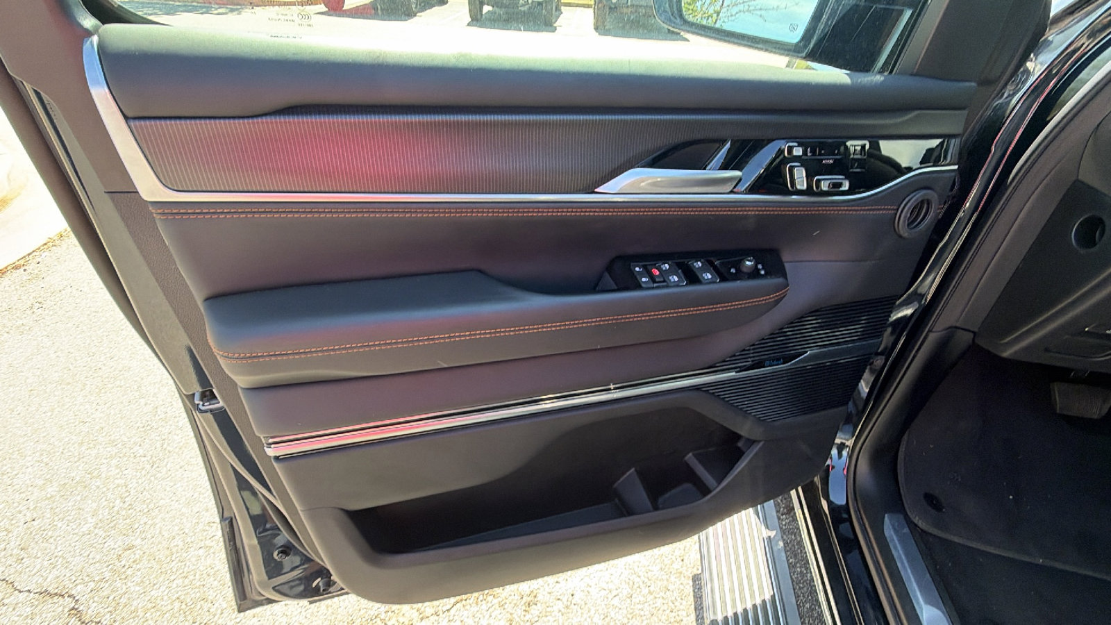 2025 Jeep Grand Wagoneer Series III