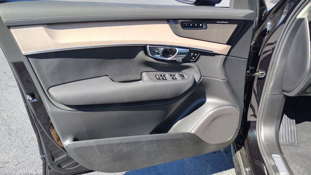 2026 Volvo Xc90 B6 Plus