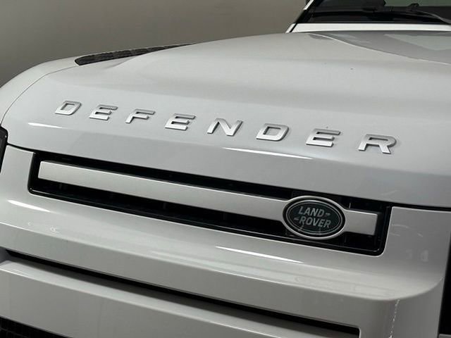 2025 Land Rover Defender 110 S