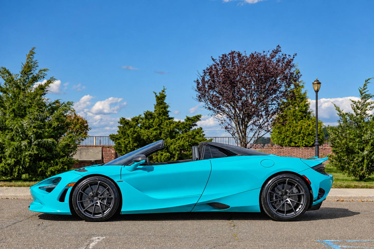 Used 2027 McLaren 750S Spider photo 39