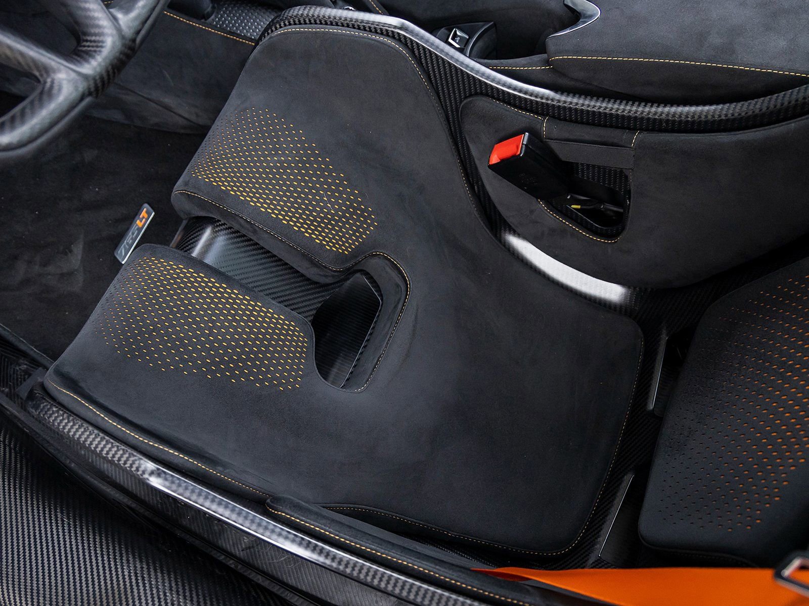 Used 2022 McLaren 765LT photo 28