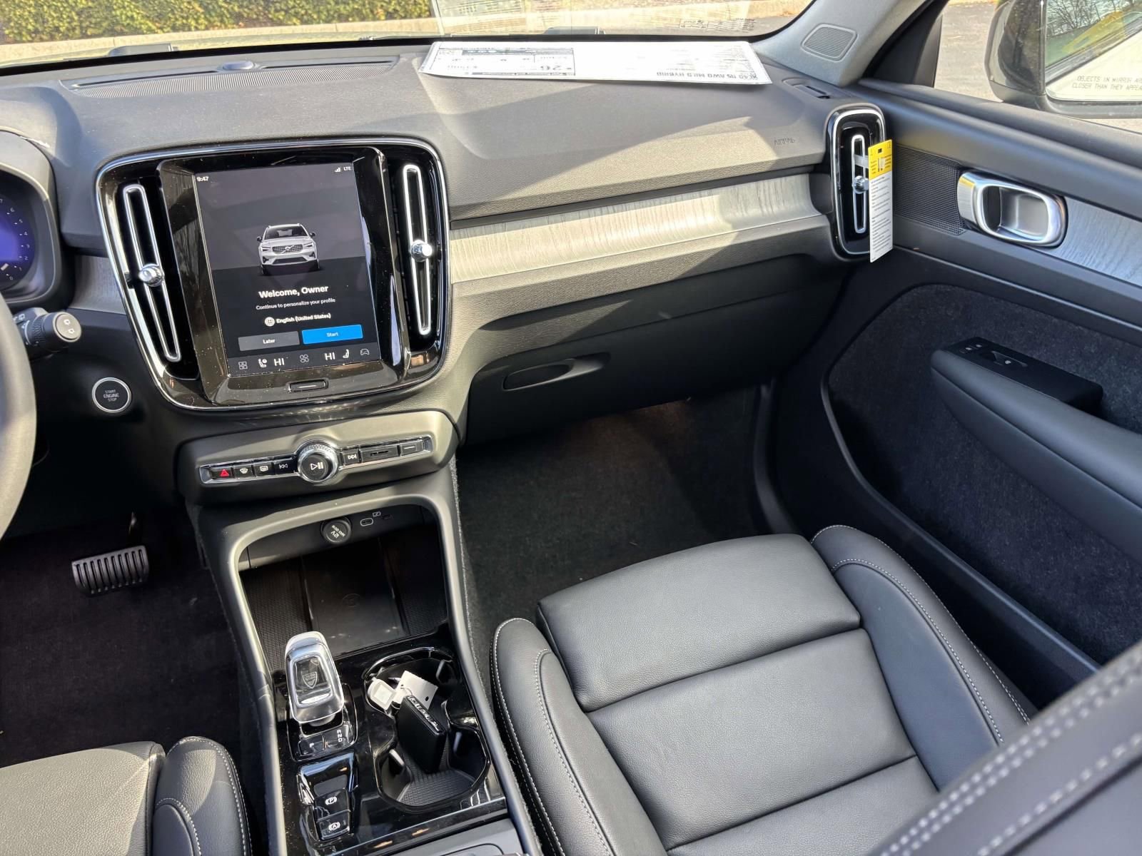 2026 Volvo Xc40 B5 Plus