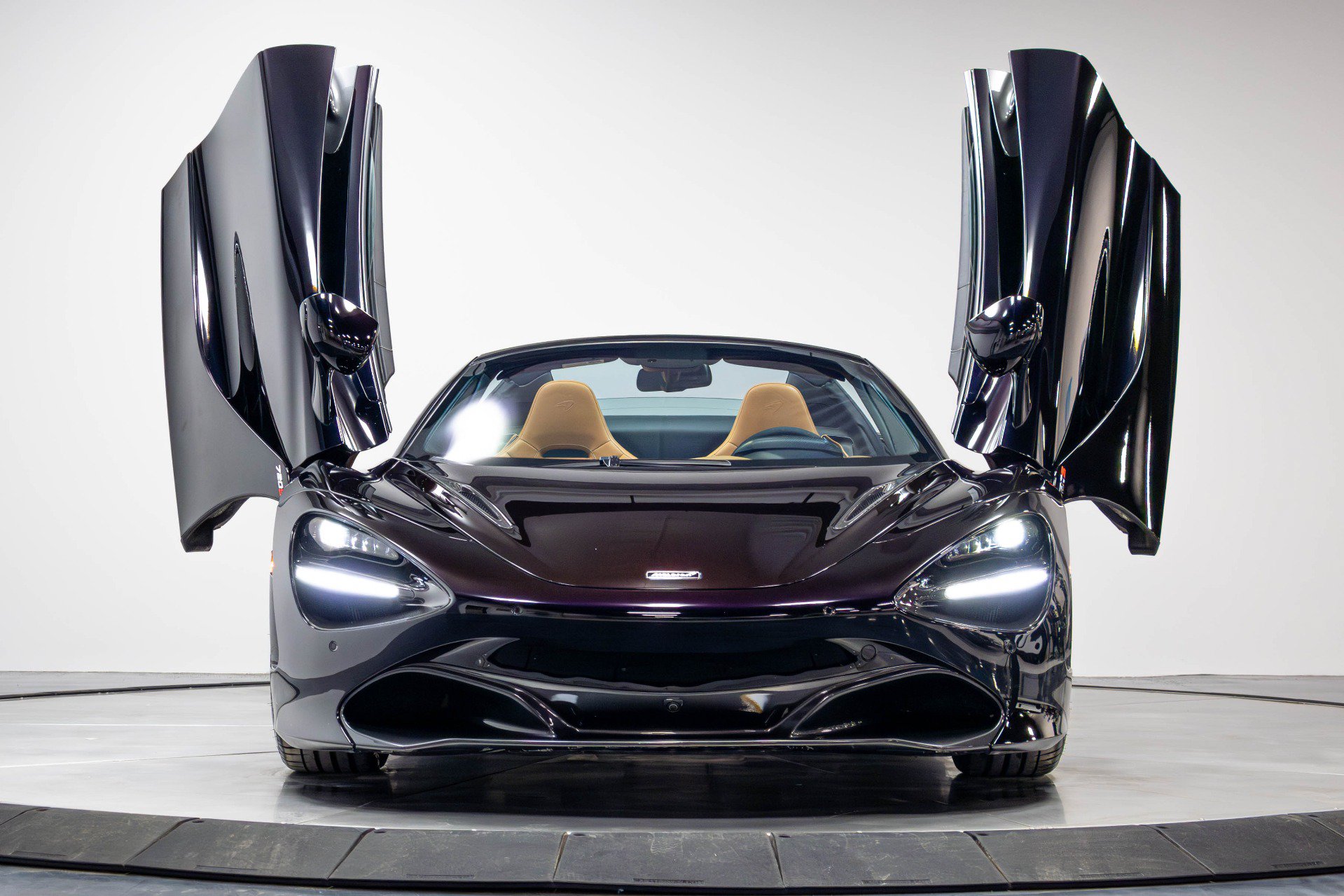Used 2019 McLaren 720S Luxury photo 32