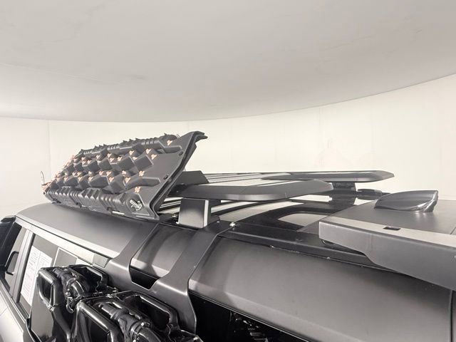 2023 Land Rover Defender 130 SE