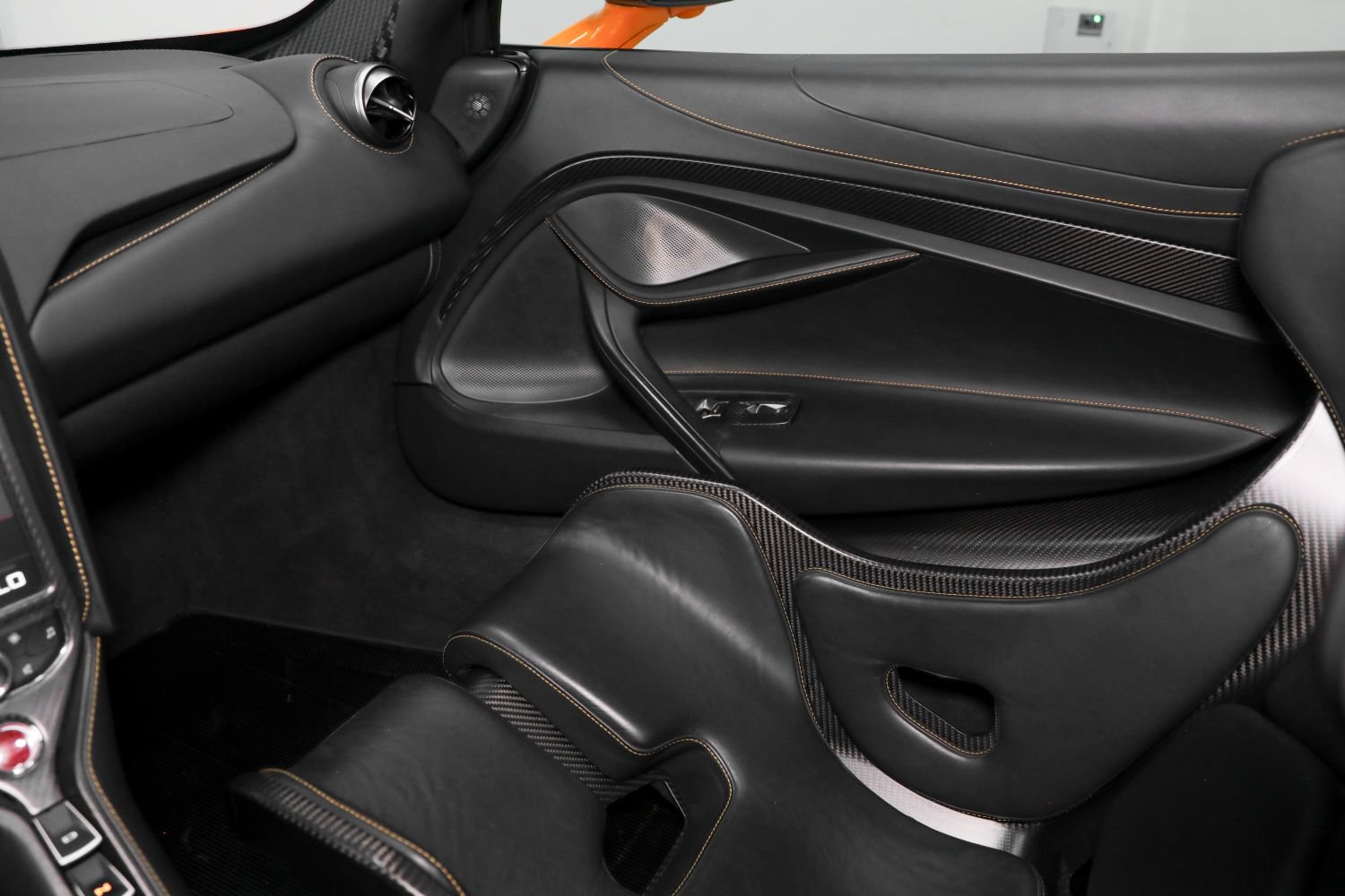 Used 2021 McLaren 765LT photo 52