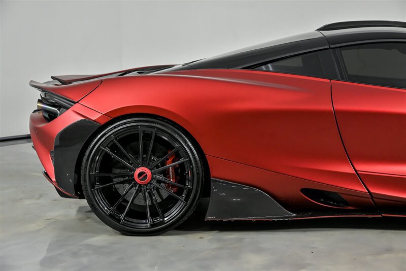 Used 2018 McLaren 720S photo 17