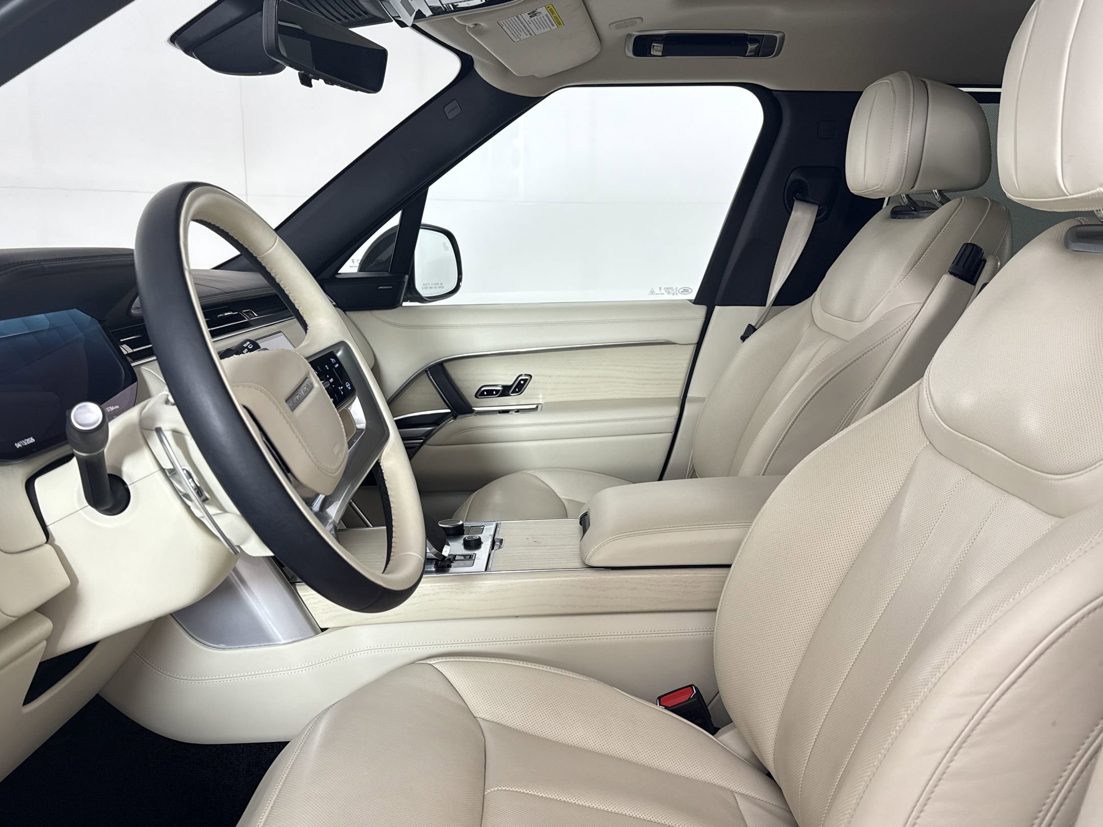 2023 Land Rover Range Rover SE