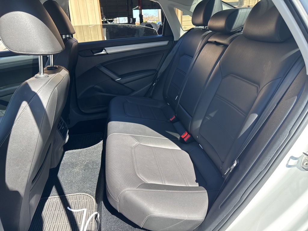 2022 Volkswagen Passat 2.0T SE