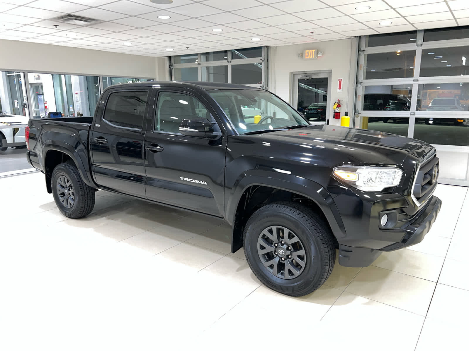 Used 2022 Toyota Tacoma SR5 w/ Technology Package