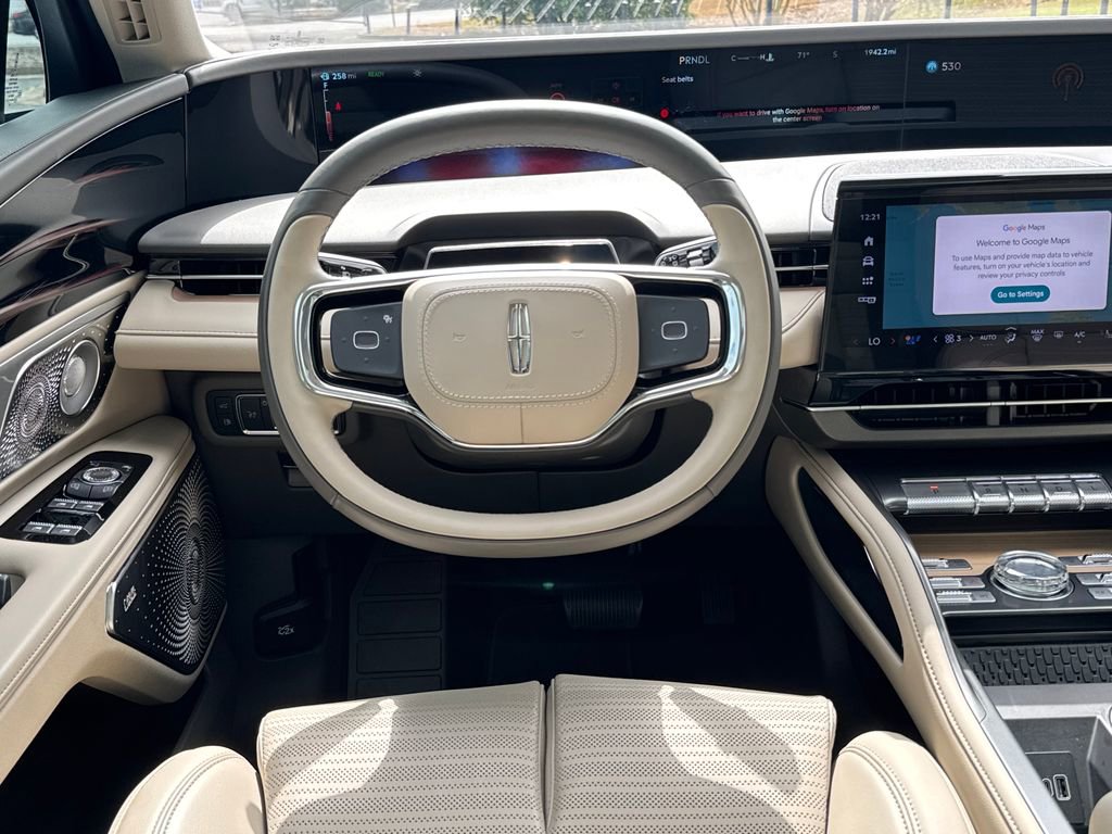 2025 Lincoln Nautilus Reserve